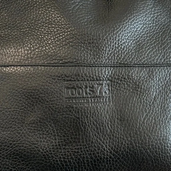 Roots 73 black Pebble Leather Village Tribe Bag - Picture 7 of 8
